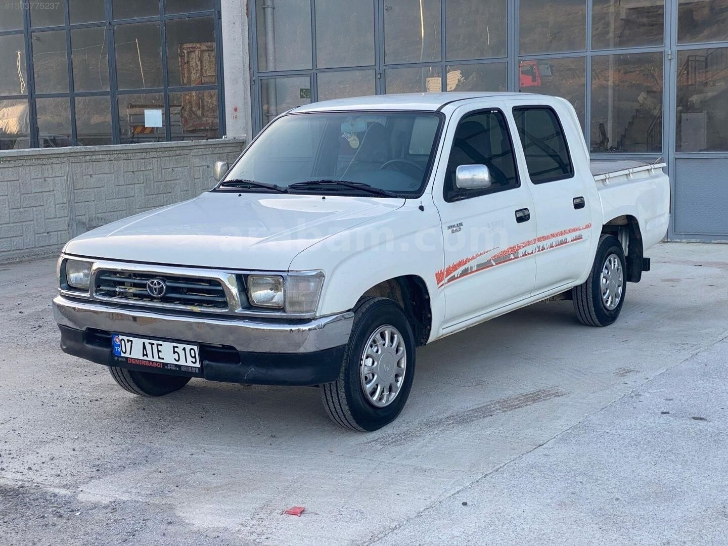 4x2 TOYATA HİLUX 4 CAM OTOMATİK 3