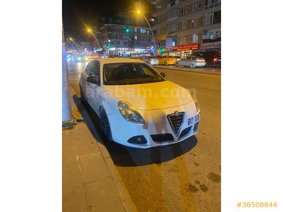 Sahibinden Alfa Romeo Giulietta 1.6 JTD Progression Plus 2012 Model  235.000 km Beyaz