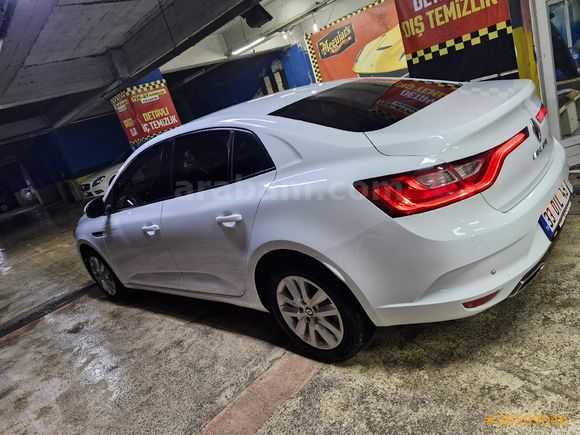 Sahibinden Renault Megane 1.3 TCe Joy 2022 Model