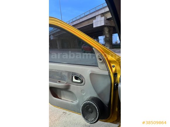 Sahibinden Renault Clio 2 1.4  16 valf 2001 Model  323000 km Altın