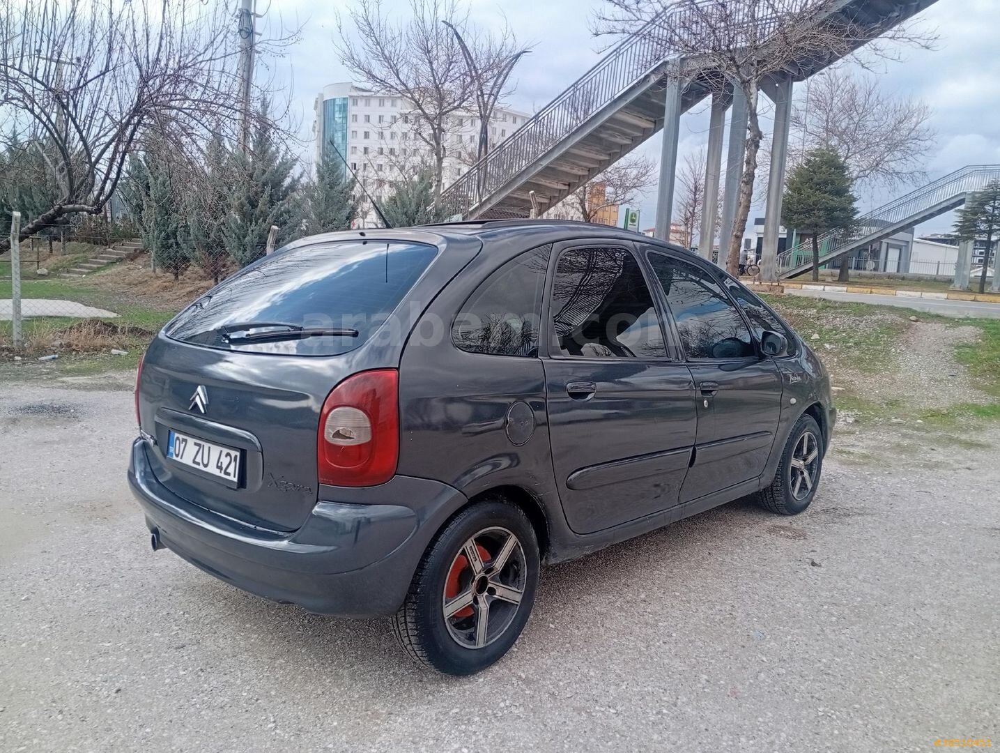 Galeriden Citroen Xsara Picasso 2.0 HDi 2004 Model Aksaray 350.000 km Lacivert 4