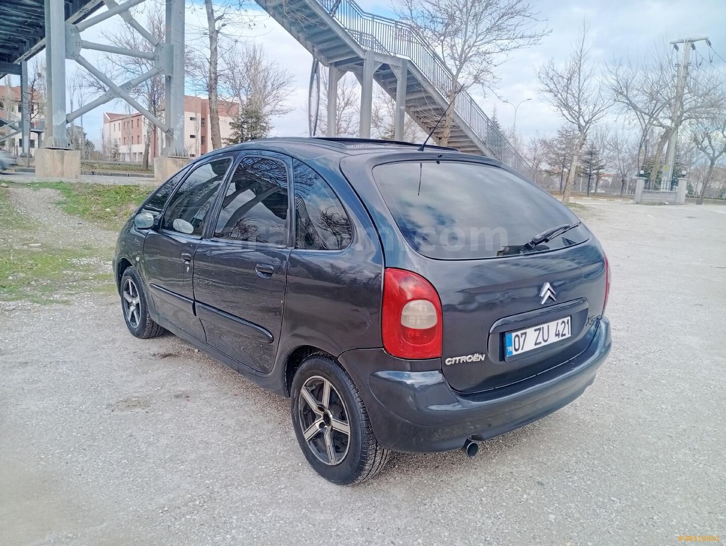Galeriden Citroen Xsara Picasso 2.0 HDi 2004 Model Aksaray 350.000 km Lacivert 7