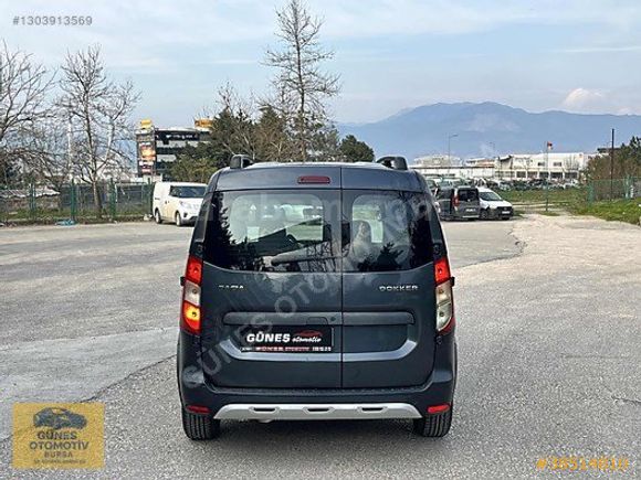 GÜNEŞ_otomotiv den ORJİNAL HATASIZ-BOYASIZ-BAKIMLI DACİA Stepway