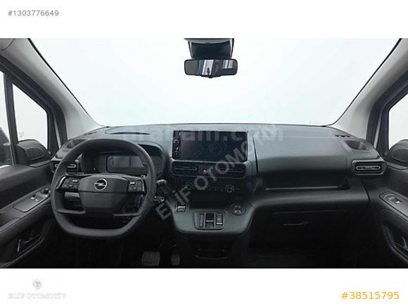 OPEL COMBO 2025 1.5 D ESSENTİAL OTOMATİK VTS 3.999 KM'DE LEKESİZ