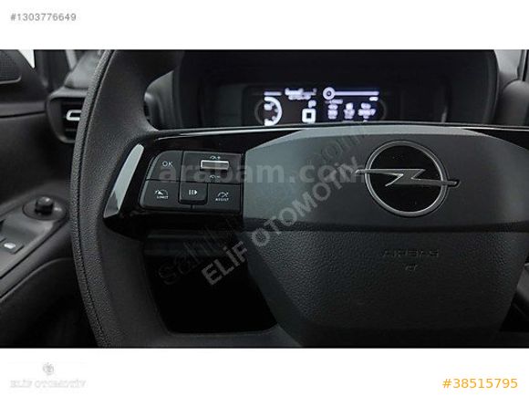 OPEL COMBO 2025 1.5 D ESSENTİAL OTOMATİK VTS 3.999 KM'DE LEKESİZ