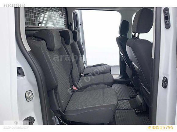 OPEL COMBO 2025 1.5 D ESSENTİAL OTOMATİK VTS 3.999 KM'DE LEKESİZ