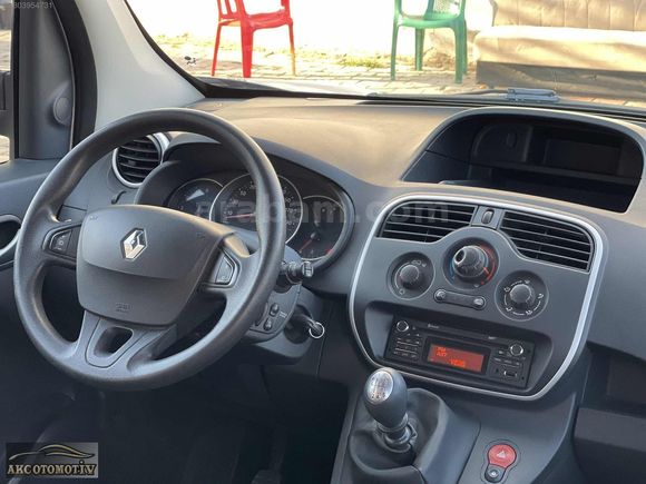 AKC OTOMOTIV'DEN 2020 KANGOO BOYASIZ 1.5 DCİ TOUCH 170 BİNDE