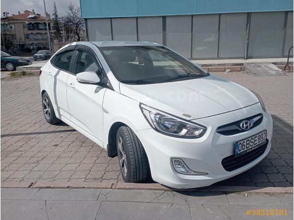 Sahibinden Hyundai Accent Blue 1.6 CRDI Mode Plus 2015 Model  204.000 km Beyaz