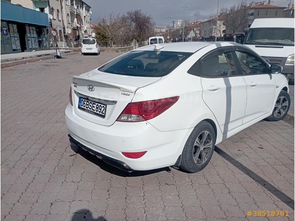 Sahibinden Hyundai Accent Blue 1.6 CRDI Mode Plus 2015 Model  204.000 km Beyaz