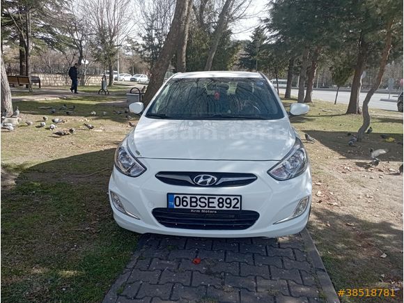 Sahibinden Hyundai Accent Blue 1.6 CRDI Mode Plus 2015 Model  204.000 km Beyaz