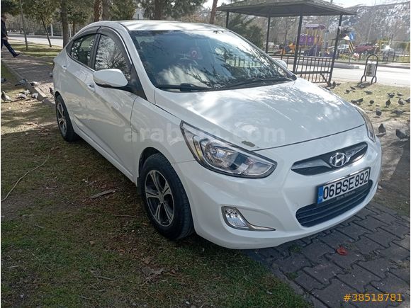 Sahibinden Hyundai Accent Blue 1.6 CRDI Mode Plus 2015 Model  204.000 km Beyaz