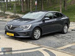 ULUDAĞ AUTO'DAN HATASIZ 2022 RENAULT MEGANE 1.3TCE JOY