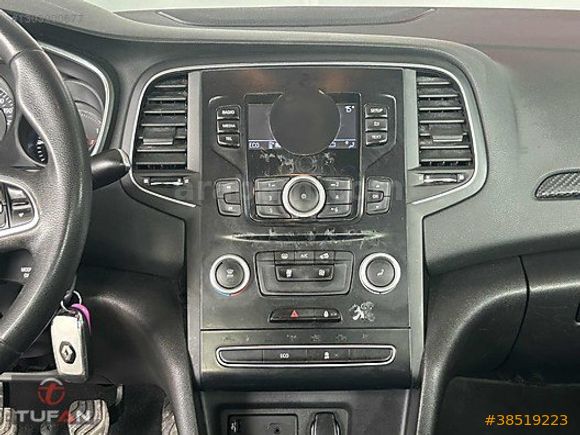 2020 MODEL RENAULT MEGANE BENZİN+MANUEL 135.000 KM'DE