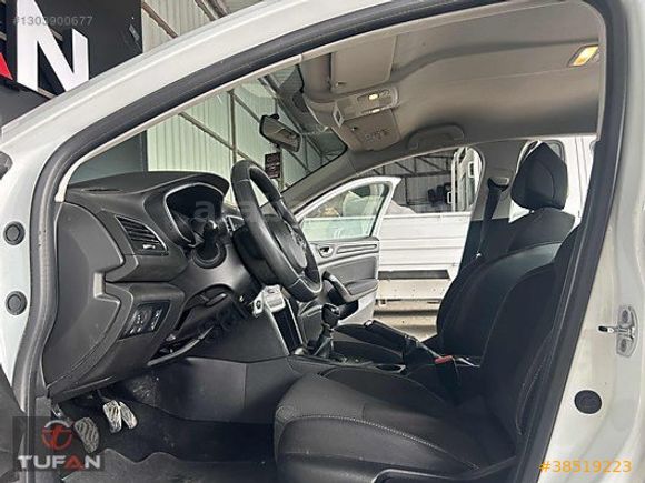 2020 MODEL RENAULT MEGANE BENZİN+MANUEL 135.000 KM'DE