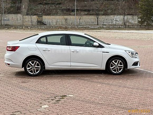 2020 MEGANE 1.3 TCe EDC JOY OTOMATİK 121.000 KM