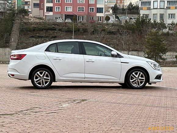 2020 MEGANE 1.3 TCe EDC JOY OTOMATİK 121.000 KM