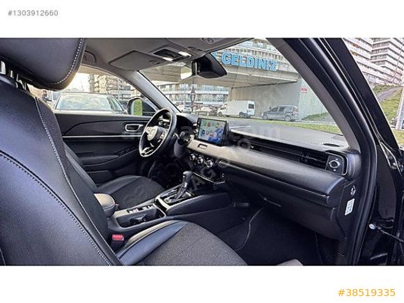0.99 ORANLA KREDİ 2024 MODEL 2025 ÇIKIŞLI HRV HYBRİD OTOMATİK