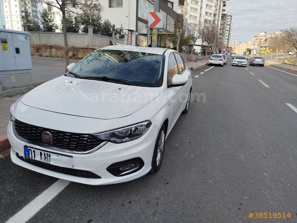 sadece bagaj kapağı yarım boya , en tutulan renk beyaz ve urban 2015