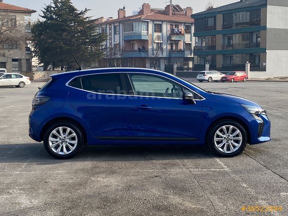 DOKTORDAN EKSTRALI 2025 7.000 KM OTOMATİK 1.0 TCE CLİO EVOLUTİON
