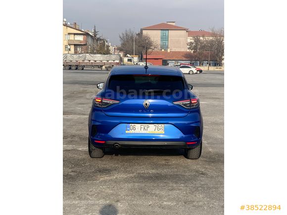 DOKTORDAN EKSTRALI 2025 7.000 KM OTOMATİK 1.0 TCE CLİO EVOLUTİON