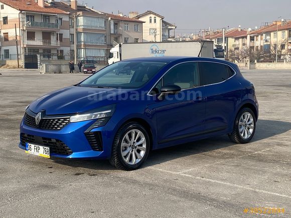 DOKTORDAN EKSTRALI 2025 7.000 KM OTOMATİK 1.0 TCE CLİO EVOLUTİON