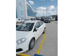 Düşük kilometre sıfır ayarında sigara içilmemiş Linea 1.3 Multijet Pop 2015