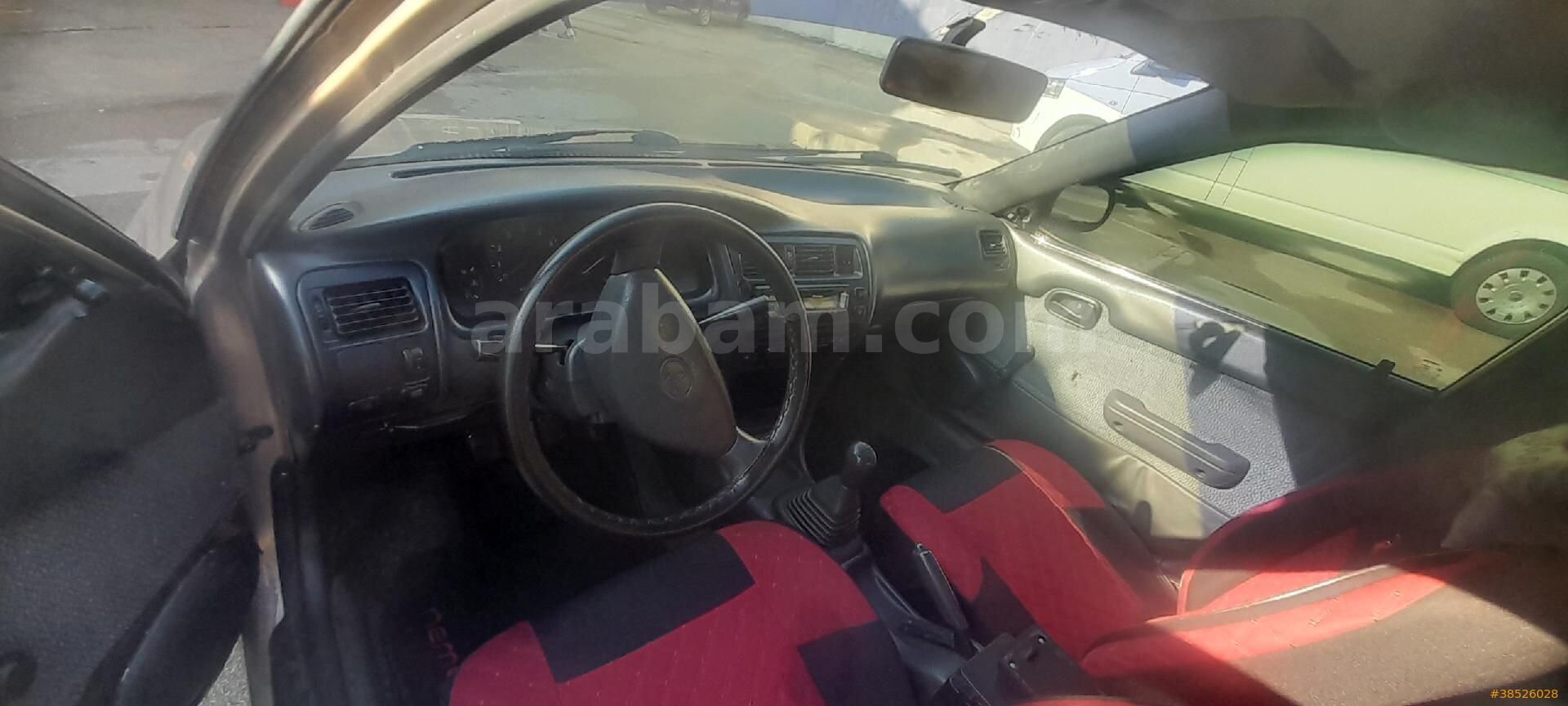 Sahibinden Toyota Corolla 1.3 XLi 1995 Model Mersin 236.000 km Kahverengi 6