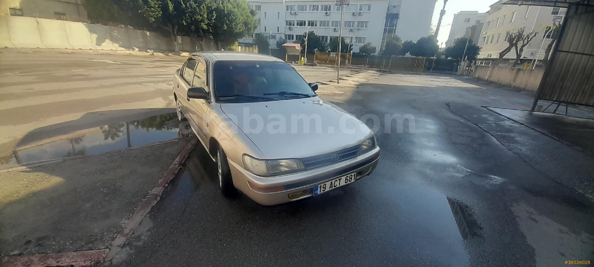 Sahibinden Toyota Corolla 1.3 XLi 1995 Model Mersin 236.000 km Kahverengi 5