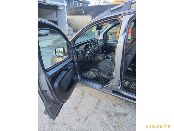Sahibinden Fiat Fiorino Combi 1.4 Fire Premio 2023 Model