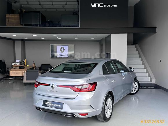 YNC MOTORS 2025 RENAULT MEGANE 1.3 EDC TOUCH 50.000 KM