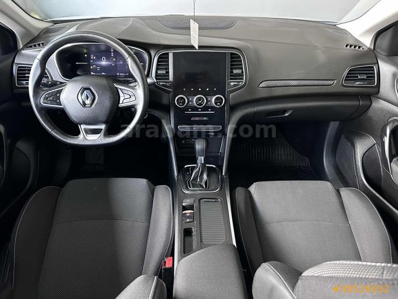 YNC MOTORS 2025 RENAULT MEGANE 1.3 EDC TOUCH 50.000 KM