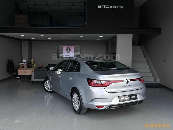 YNC MOTORS 2025 RENAULT MEGANE 1.3 EDC TOUCH 50.000 KM