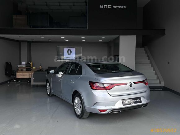 YNC MOTORS 2025 RENAULT MEGANE 1.3 EDC TOUCH 50.000 KM