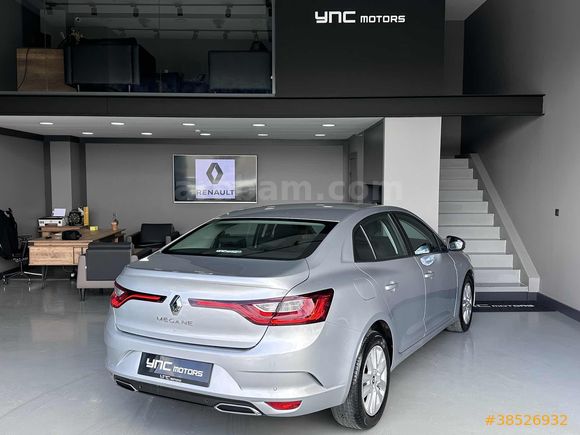 YNC MOTORS 2025 RENAULT MEGANE 1.3 EDC TOUCH 50.000 KM
