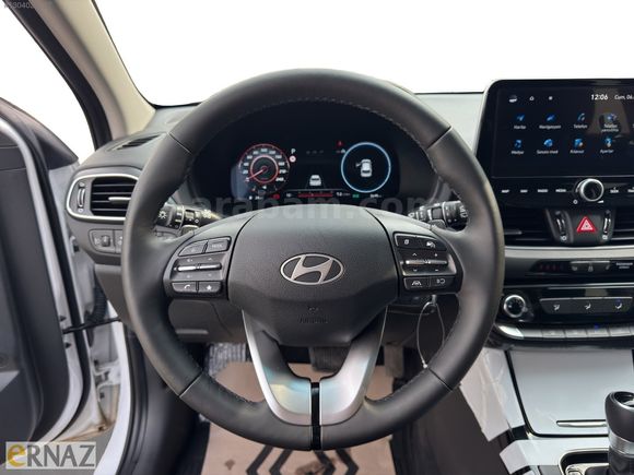 ERNAZ OTODAN 2025 HYUNDAİ i30 1.5 T-GDI Mhev Comfort DCT