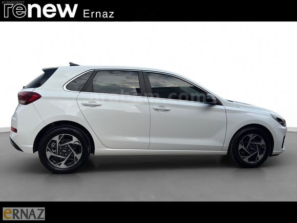 ERNAZ OTODAN 2025 HYUNDAİ i30 1.5 T-GDI Mhev Comfort DCT