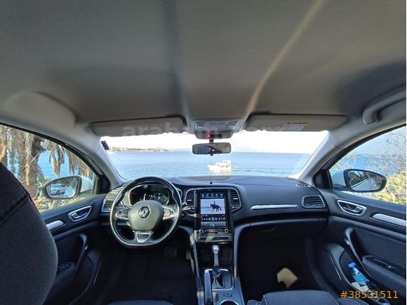Sahibinden Bol Ekstralı Renault Megane-4 Otomatik 1.5 dCi Touch 2017 Model