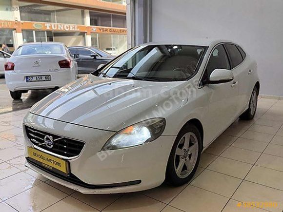 BEYOĞLU MOTORS'DAN HATASIZ VOLVO V40 1.6 D ADVANCE