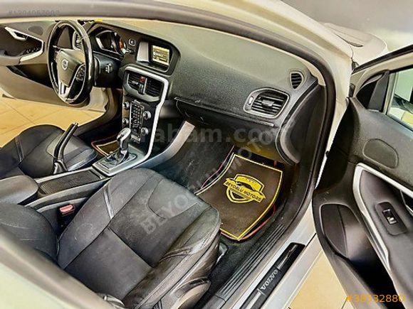 BEYOĞLU MOTORS'DAN HATASIZ VOLVO V40 1.6 D ADVANCE