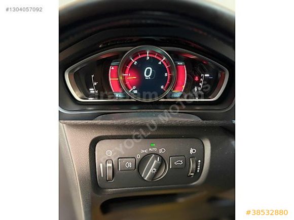 BEYOĞLU MOTORS'DAN HATASIZ VOLVO V40 1.6 D ADVANCE