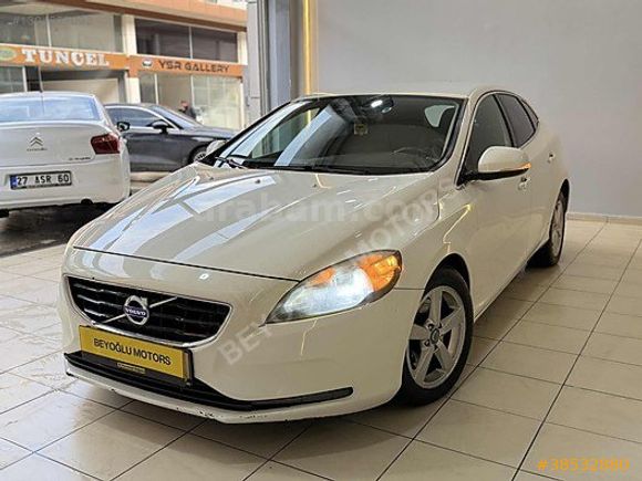 BEYOĞLU MOTORS'DAN HATASIZ VOLVO V40 1.6 D ADVANCE