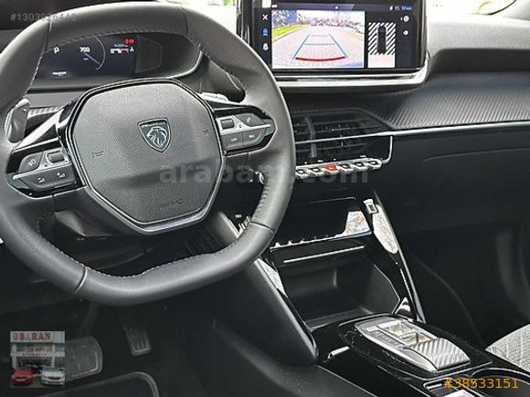 BARAN OTOMOTİV DEN 2025 PEUGEOT 2008 CAM TAVAN 1.2 PURE TECH