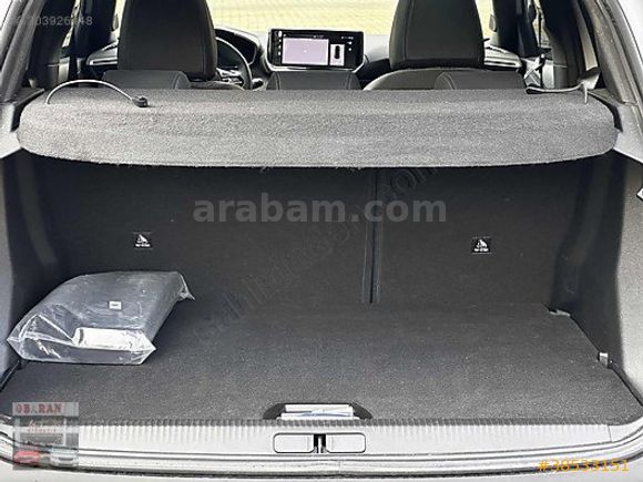 BARAN OTOMOTİV DEN 2025 PEUGEOT 2008 CAM TAVAN 1.2 PURE TECH