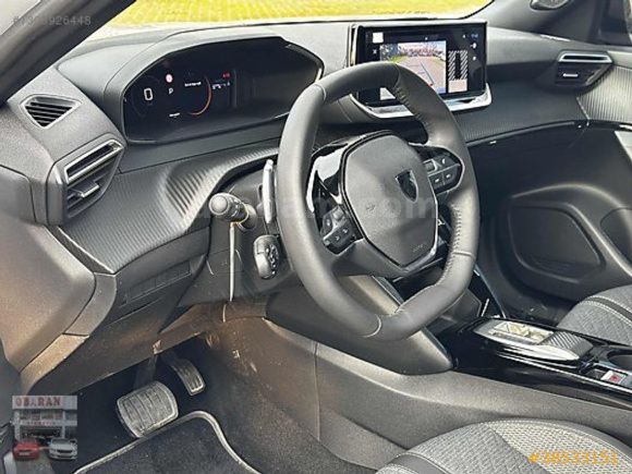 BARAN OTOMOTİV DEN 2025 PEUGEOT 2008 CAM TAVAN 1.2 PURE TECH