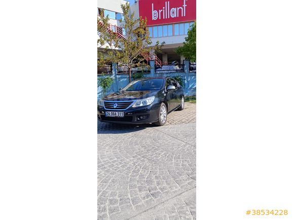 Sahibinden Renault Latitude 1.5 dCi Executive 2011 Model  339.000 km Siyah