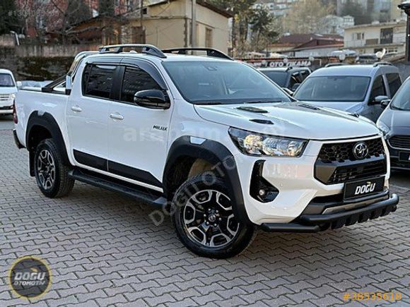 16.700 KM' de 2024 HİLUX Hİ CRUİSER 4x2 OTM. HATASIZ AKSESUARLI