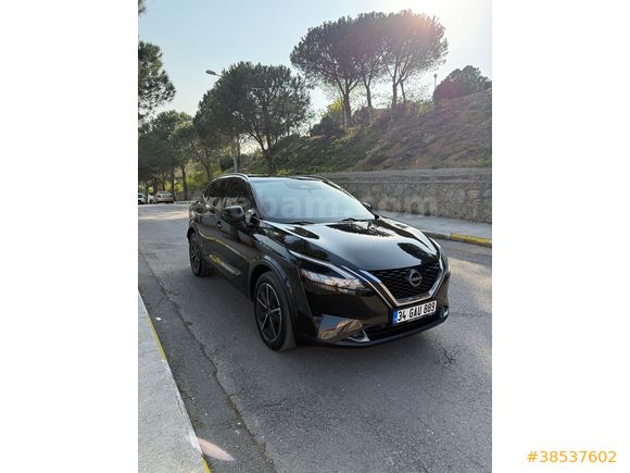 Sahibinden Nissan Qashqai 1.3 DIG-T Sky Pack 2022 Model 