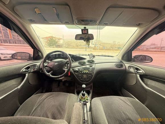 Sahibinden Ford Focus 1.6 Ghia 2002 Model