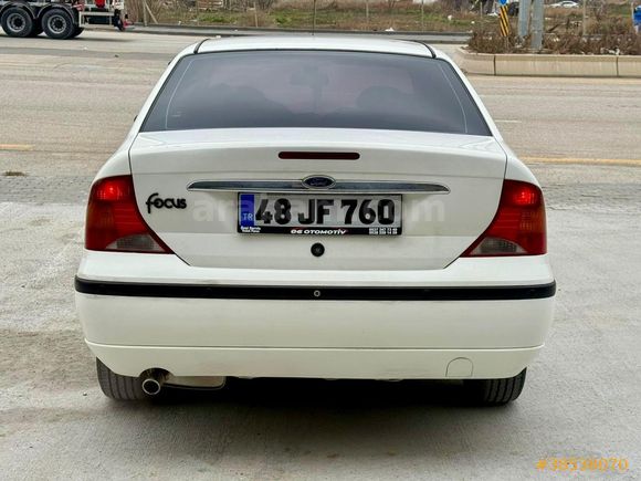 Sahibinden Ford Focus 1.6 Ghia 2002 Model