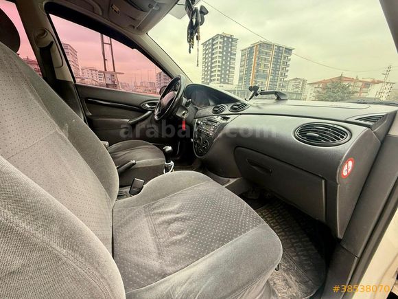 Sahibinden Ford Focus 1.6 Ghia 2002 Model
